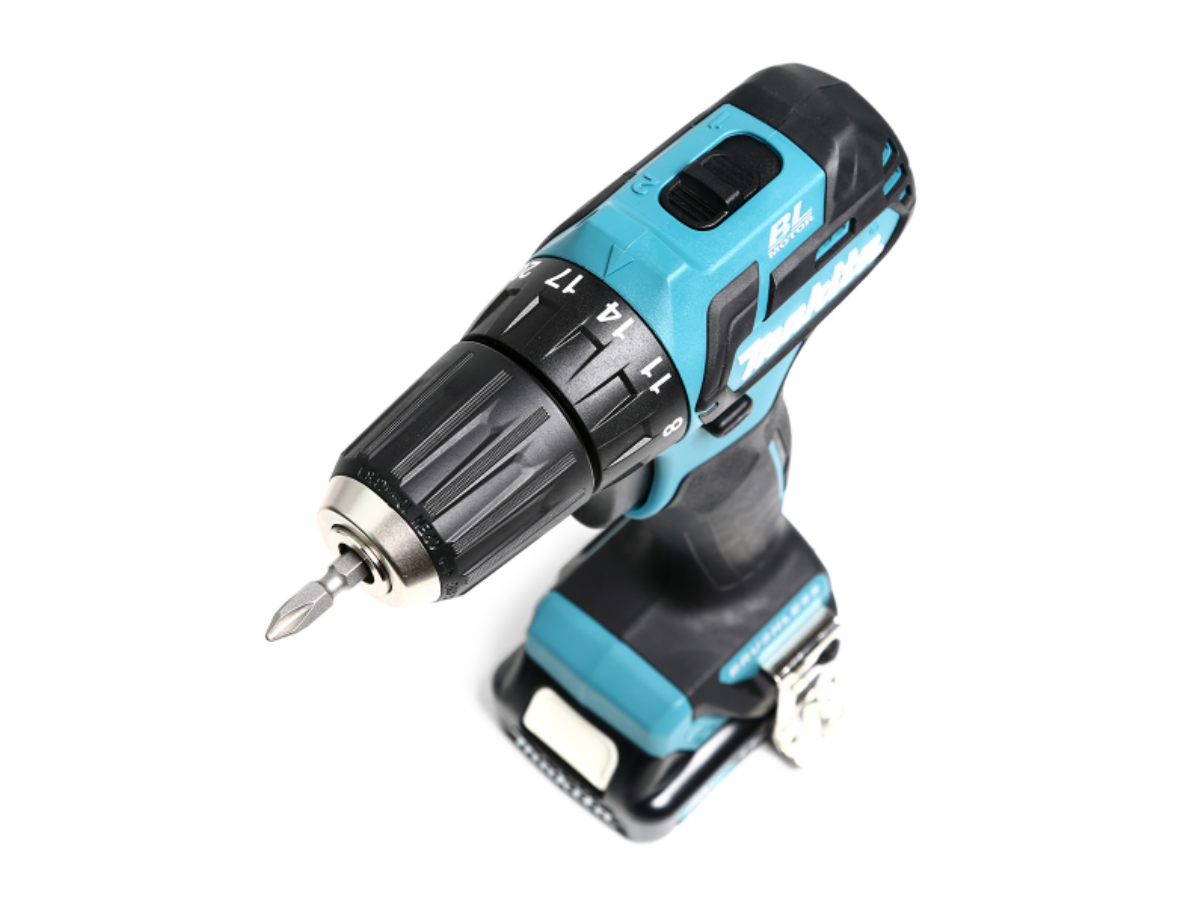 MAKITA สว่านไขควงไร้สาย 12 โวลต์ ขนาด 3/8 นิ้ว รุ่น DF332DWYE