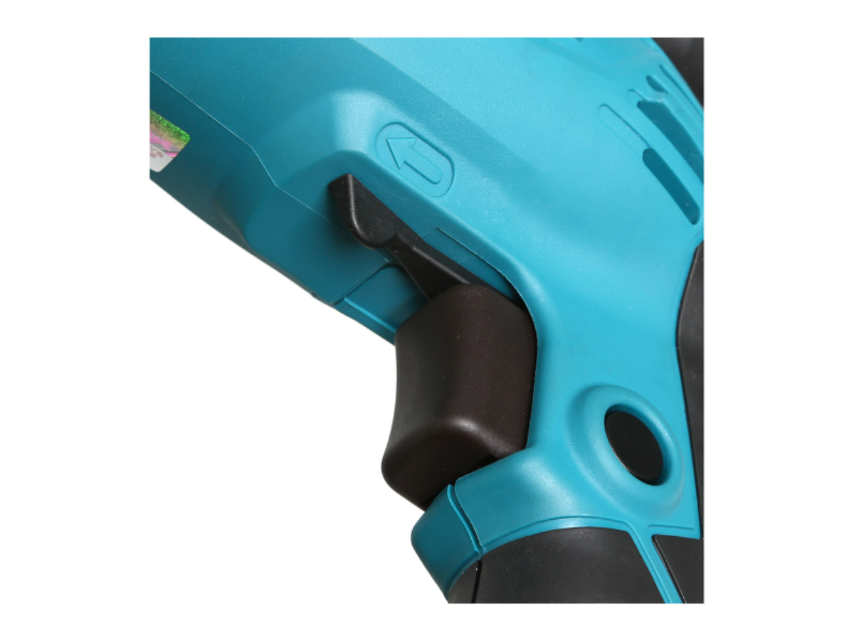 MAKITA สว่านกระแทกไฟฟ้า ขนาด 16 มม. (5/8 นิ้ว) กำลังไฟ 710 วัตต์ รุ่น M8100B