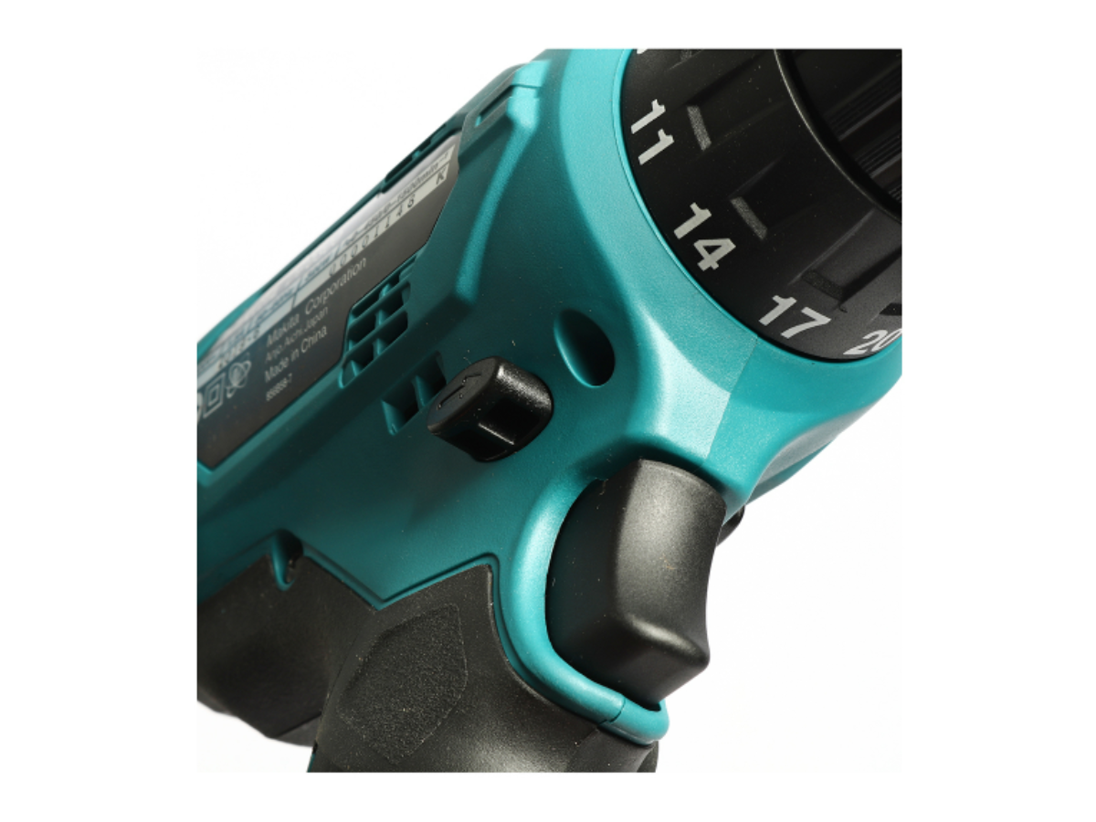 MAKITA สว่านไขควงไฟฟ้า ขนาด 3/8 นิ้ว กำลังไฟ 320 วัตต์ รุ่น DF0300