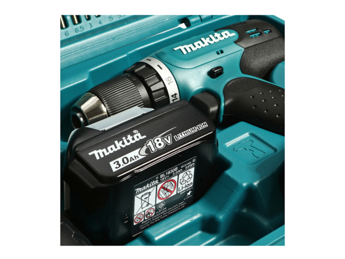MAKITA สว่านไขควงไร้สาย 18 โวลต์ ขนาด 1/2 นิ้ว รุ่น DDF453FX13 แรงบิดหมุน 38 นิวตันเมตร รวมแบตเตอรี่และแท่นชาร์จ