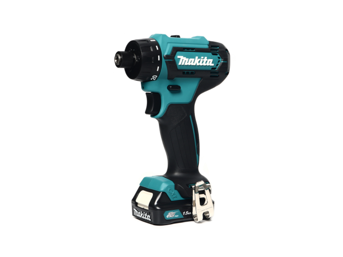 MAKITA สว่านไขควงไร้สาย 12 โวลต์ ขนาด 1/4 นิ้ว รุ่น DF033DWYE แรงบิดหมุน 28 นิวตันเมตร รวมแบตเตอรี่และแท่นชาร์จ