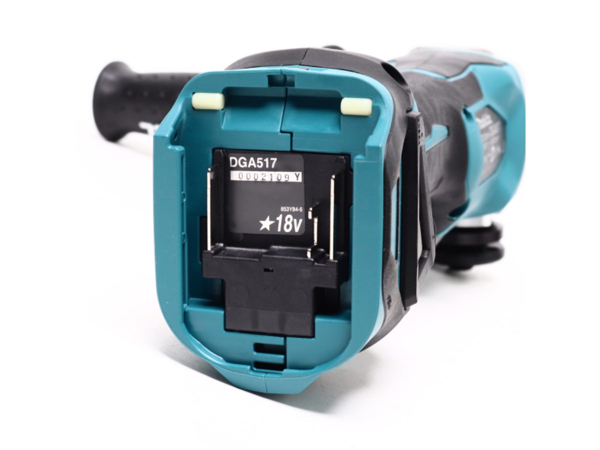 MAKITA เครื่องเจียไร้สาย 18 โวลต์ ขนาด 5 นิ้ว รุ่น DGA517Z