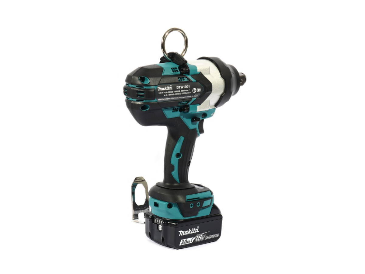 MAKITA เครื่องขันบล๊อกไร้สาย 18 โวลต์ รุ่น DTW1001JX3 แรงบิดสูงสุด 1,050 นิวตันเมตร รวมแบตเตอรี่และแท่นชาร์จ