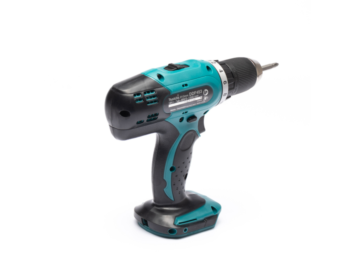 MAKITA สว่านไขควงไร้สาย 18 โวลต์ ขนาด 1/2 นิ้ว รุ่น DDF453Z