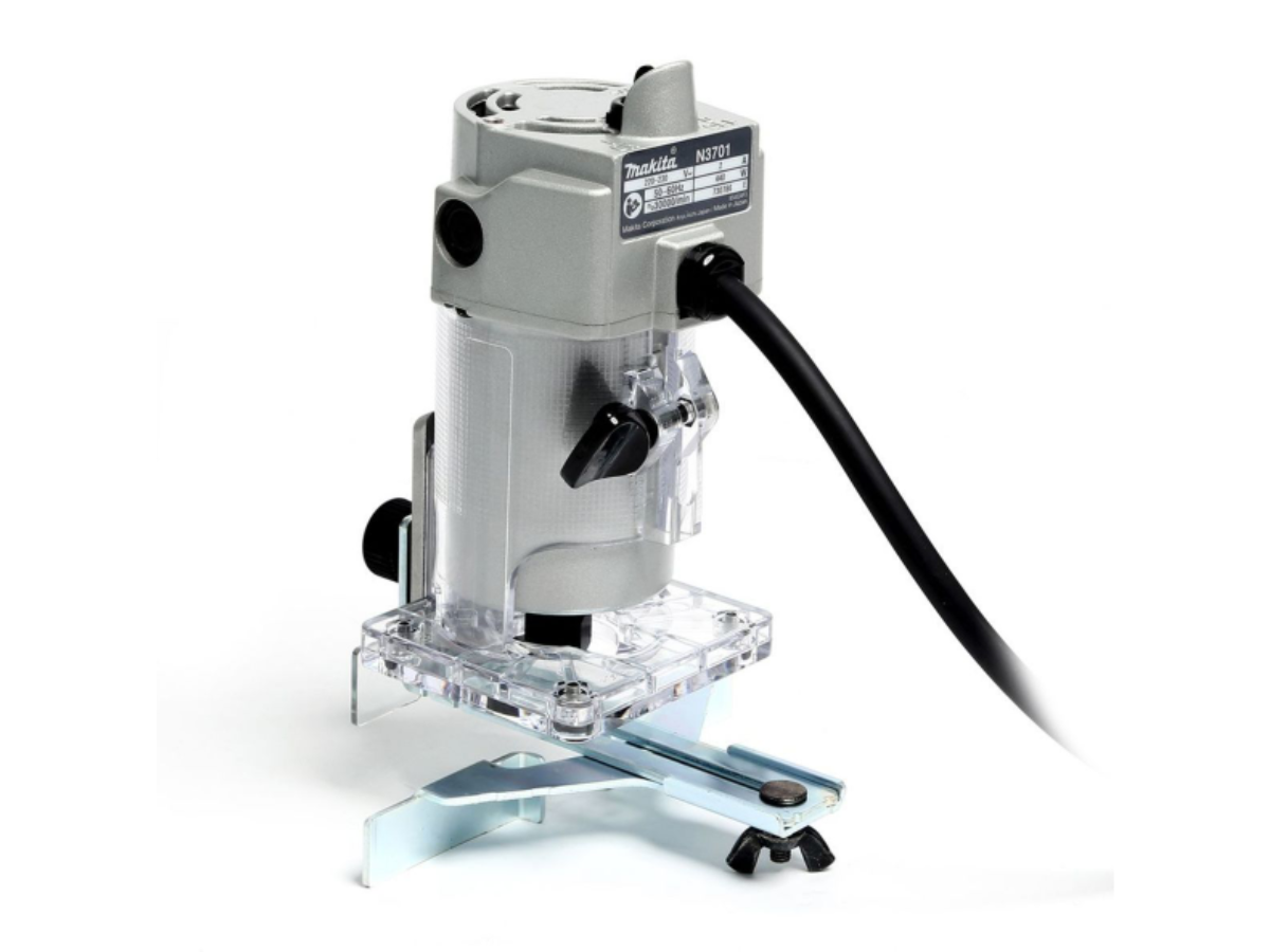 MAKITA เครื่องแกะลายไม้ ขนาด 1/4 นิ้ว (6 มม.) กำลังไฟ 440 วัตต์ รุ่น N3701