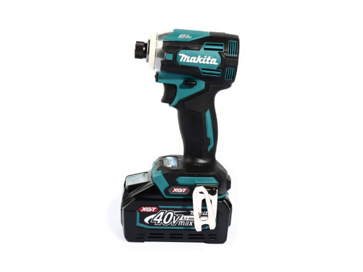 MAKITA สว่านไขควงกระแทกไร้สาย 40 โวลต์ 1/4 นิ้ว รุ่น TD001GM101 แรงบิดสูงสุด 220 นิวตันเมตร รวมแบตเตอรี่และแท่นชาร์จ
