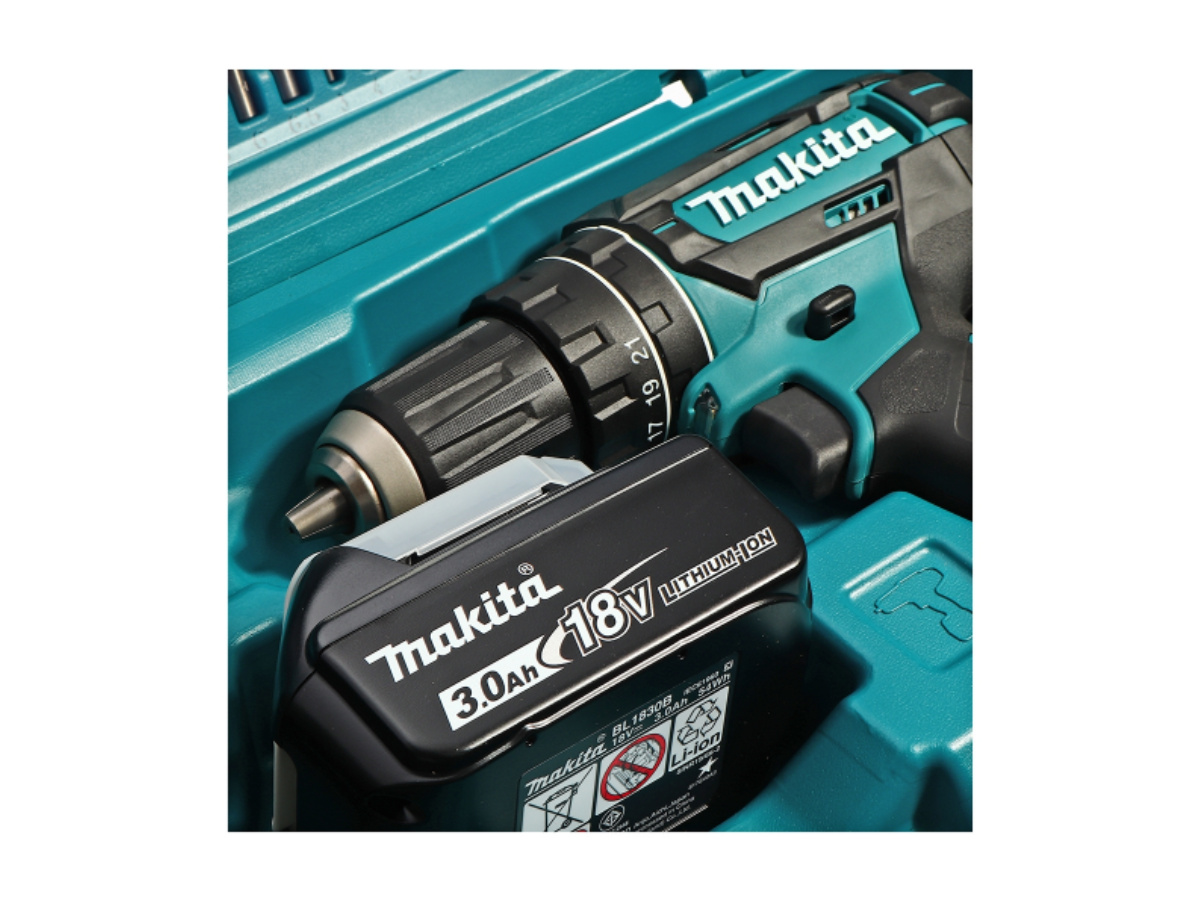 MAKITA สว่านกระแทกไร้สาย 18 โวลต์ ขนาด 13 มม. (1/2 นิ้ว) รุ่น DHP482SFX7