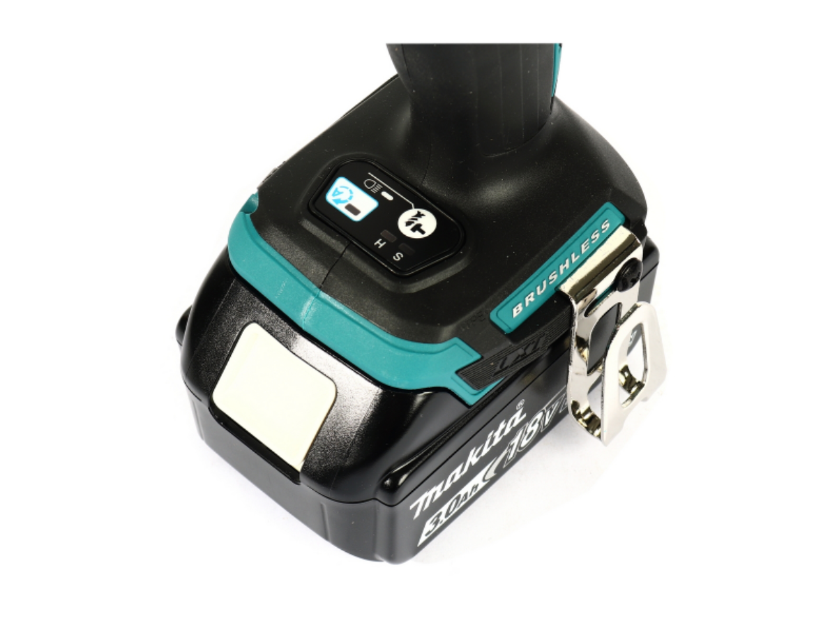MAKITA (มากีต้า) สว่านกระแทกไร้สาย 18V รุ่น DTD157RFJ แรงบิดสูงสุด 140 นิวตันเมตร มอเตอร์ไร้แปรงถ่าน สามารถทำงานในพื้นที่แคบได้ (พร้อมแบตเตอรี่ 3.0A และ แท่นชาร์จ)