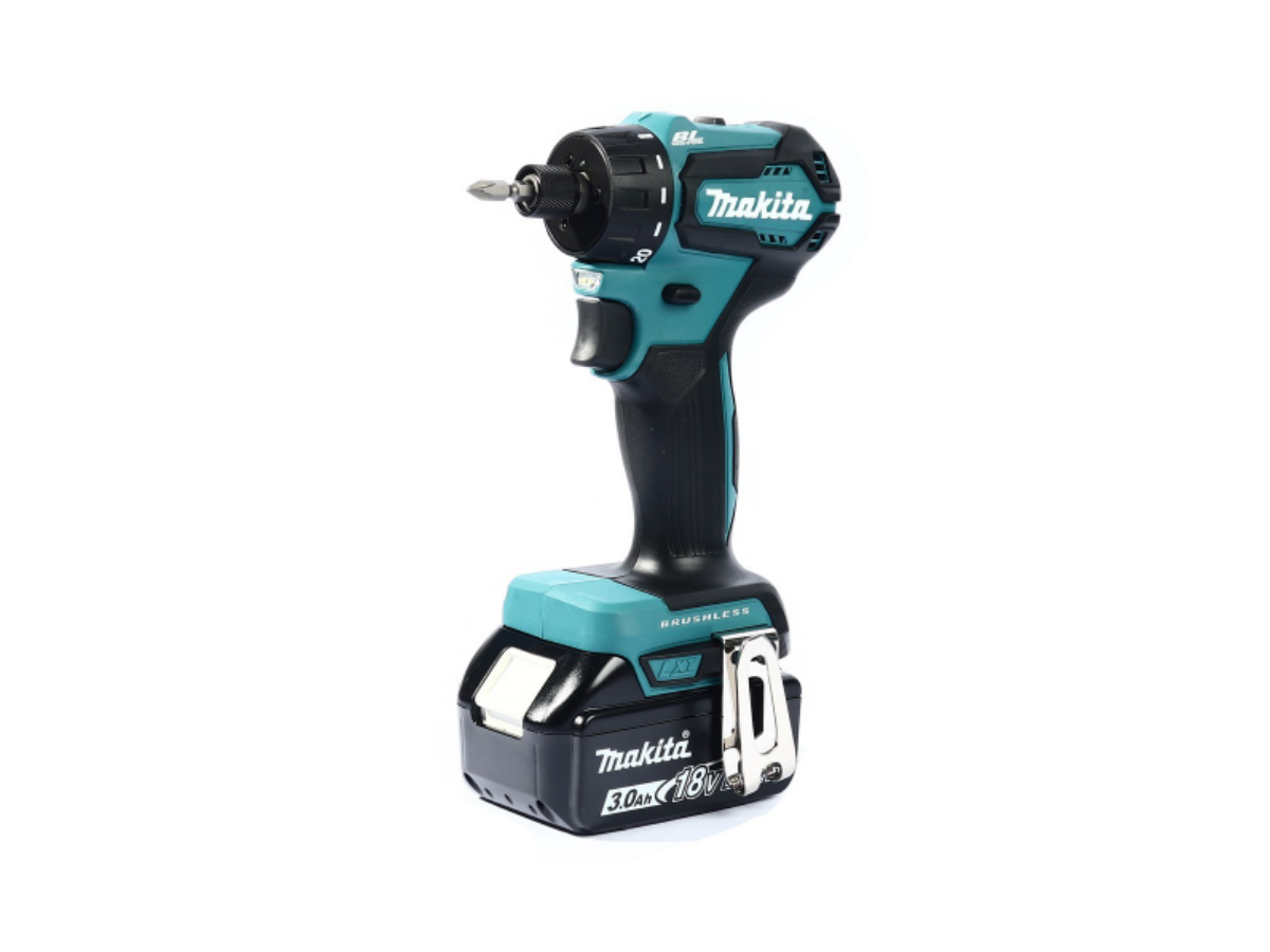MAKITA สว่านไขควงคลัช 18 โวลต์ ขนาด 1/4 นิ้ว รุ่น DDF083RFE แรงบิดหมุน 40 นิวตันเมตร รวมแบตเตอรี่และแท่นชาร์จ 